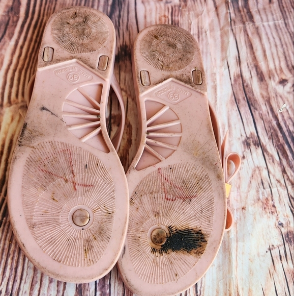 Elegant Pink Bow Flip Flops - Picture 5 of 5